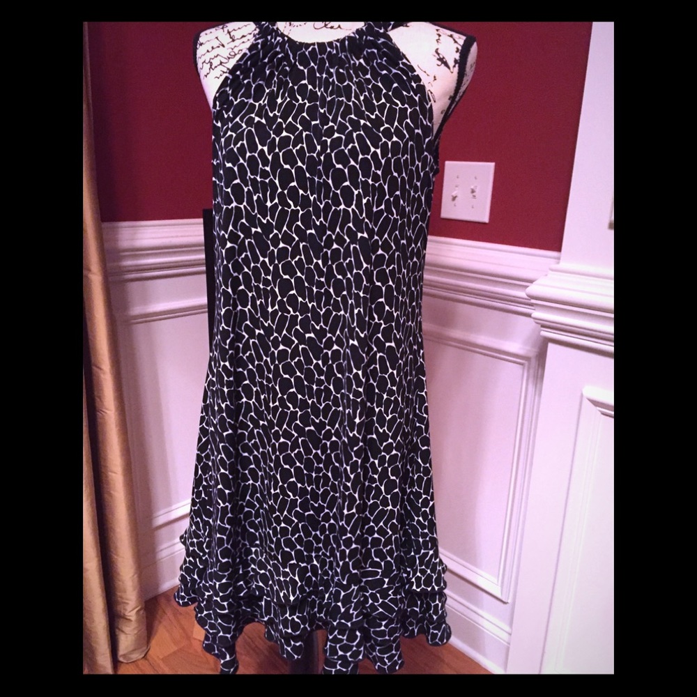 Black & white giraffe print dress